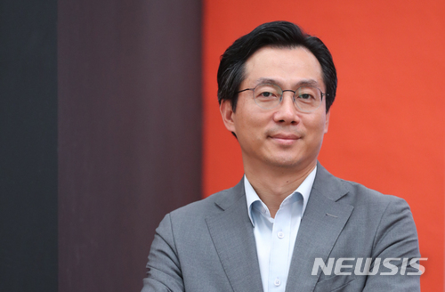 【서울=뉴시스】조수정 기자 = 유병채 문화체육관광부 관광산업정책과장이 서울 서계동에서 뉴시스와 인터뷰 하고 있다. 2018.06.29. chocrystal@newsis.com