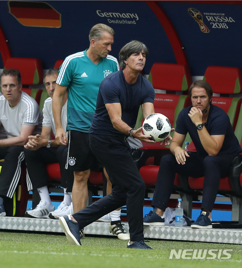 독일 뢰브 감독, 알면서도 졌네···"한국은 예상대로 나왔다" 