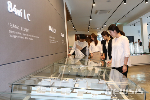 "하자 생겨도 '생활습관 탓'"…신축 아파트 피해 속출