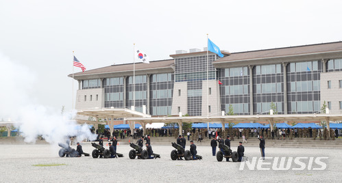 【서울=뉴시스】사진공동취재단 = 주한미군은 29일 경기도 평택 캠프 험프리스에서 주한미군사령부 개관식을 열고 공식 업무에 들어간다. 2018.06.29.&nbsp; photo@newsis.com