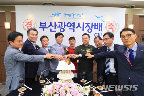 '청담도끼' 한국 최고 경주마 공인, 부산시장배 석권 3관왕