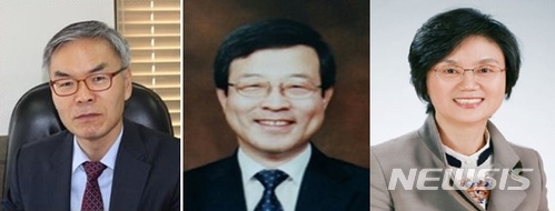 【서울=뉴시스】김명수 대법원장이 2일 신임 대법관 후보로 (왼쪽부터)김선수(57·사법연수원 17기) 변호사와 이동원(55·17기) 제주지법원장, 노정희(55·19기) 법원도서관장을 문재인 대통령에게 임명제청했다. (사진=대법원) 