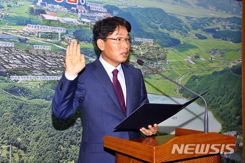 【정읍=뉴시스】 = 유진섭 전북 정읍시장. (사진 = 뉴시스 DB) photo@newsis.com