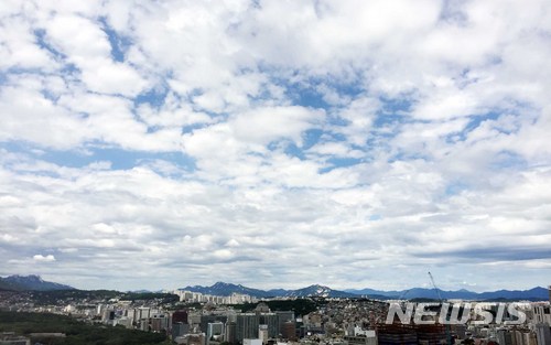 충북, 가끔 구름 많음…낮 최고 24~29도