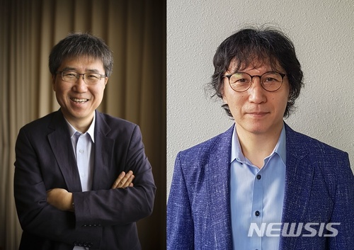 【서울=뉴시스】10일 서울 여의도 전경련회관 콘퍼런스센터에서 열린 '기업과 혁신 생태계' 특별대담에서 장하준 영국 케임브리지대 교수(왼쪽)와 신장섭 싱가포르국립대 교수가 대담자로 참여했다. 2018.07.10 (사진=전경련 제공)