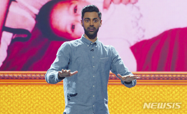 사우디아라비아 정부가 무함마드 빈 살만 왕세자를 비난한 미국 최대 온라인 동영상 스트리밍 서비스업체 넷플릭스의 프로그램 ‘하산 미나지와 함께하는 애국자법(Patriot Act With Hasan Minhajm, 이하 애국자법)’에 대해 항의하자, 넷플릭스가 해당 에피소드를 사우디에서 내렸다. 사진은 넷플릭스에 출연 중인 코미디언 미나지. 2019.1.2