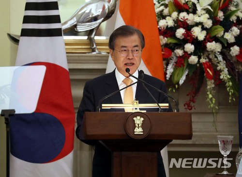 【뉴델리(인도)=뉴시스】문재인 대통령의 모습. (사진=-뉴시스DB). 2018.07.10.