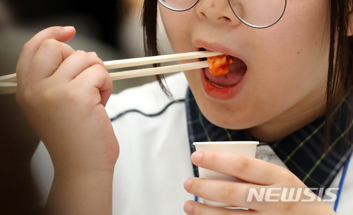 '학교급식 안전하게'…식재료 납품업체대표 400명 연수 