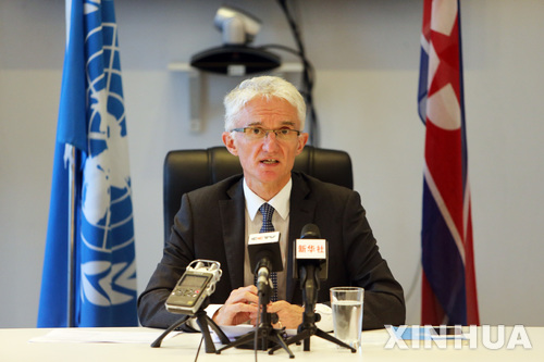 【평양/신화=뉴시스】마크 로우코크 유엔 인도주의업무조정국(OHCA) 국장이 11일 북한 평양에서 대북지원 확대와 관련한 기자회견을 하고 있다. 로우코크 국장은 지난 9일부터 12일까지 북한을 방문중이다. 2018.07.11.