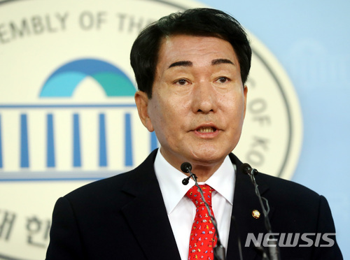 【서울=뉴시스】박영태 기자 = 안상수 자유한국당 혁신 비상대책위원회 . 2018.07.12.since1999@newsis.com