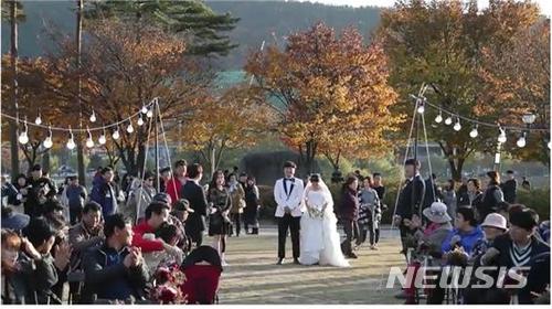 【대구=뉴시스】대구에서 열린 작은결혼식 모습이다. 뉴시스DB. 2021.01.26. photo@newsis.com