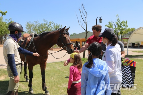 내달 26일까지 안성팜랜드 물놀이장 입장료 '반값' 