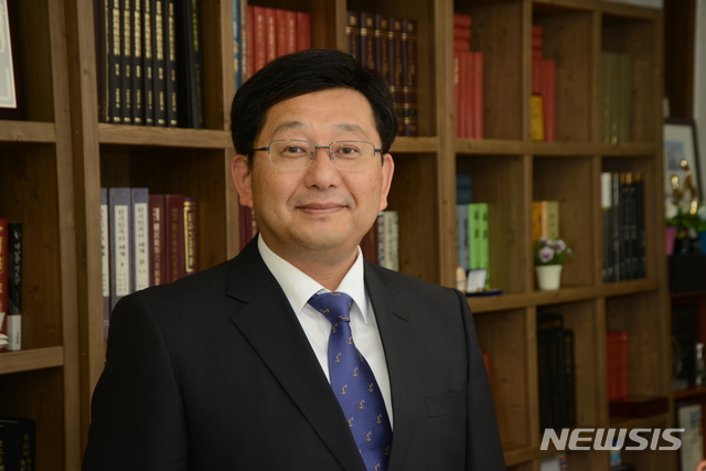 【부산=뉴시스】허상천 기자 = 국립일제강제동원역사관 8월 15일 오후 2시 호사카 유지 교수를 초청해 ‘공식문서가 고발하는 일본의 위안부 문제’라는 주제로 ‘역사관 인문학 특강’을 펼친다고 15일 밝혔다. 2018.07.15. (사진 = 일제강제동원역사관 제공) heraid@newsis.com