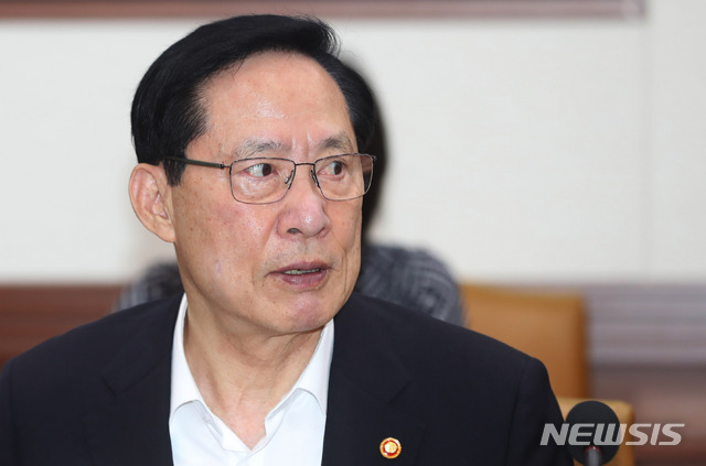 【서울=뉴시스】임태훈 기자 = 송영무 국방부 장관이 18일 오전 서울 종로구 정부서울청사에서 열린 국정현안점검조정회의에 참석하고 있다. 2018.07.18.&nbsp;&nbsp; taehoonlim@newsis.com
