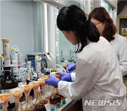 【대구=뉴시스】 배소영 기자 = 대구의 한 대학병원에서 로타바이러스에 감염된 신생아들이 계속 늘고 있다. 2018.09.28.(사진=대구시 보건환경연구원 제공) photo@newsis.com