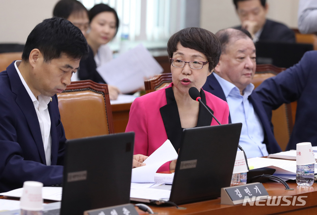 【서울=뉴시스】고승민 기자 = 권미혁 더불어민주당 의원. 2018.07.23. kkssmm99@newsis.com