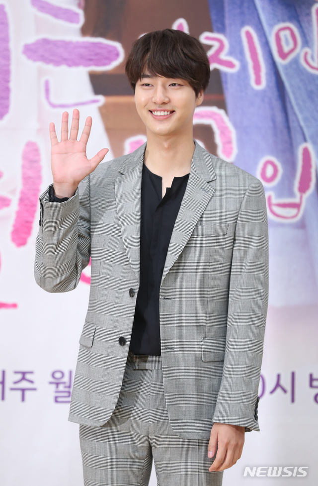 【서울=뉴시스】조수정 기자 = 배우 양세종이 SBS 월화드라마'서른이지만 열일곱입니다' 제작발표회가 열린 23일 오후 서울 목동 SBS에서 포즈를 취하고 있다. '서른이지만 열일곱입니다'는 23일 밤 10시 첫방송된다. 2018.07.23. chocrystal@newsis.com