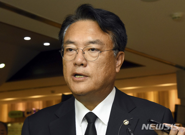 【서울=뉴시스】사진공동취재단 = 정진석 자유한국당 의원. 2018.07.24.&nbsp; photo@newsis.com