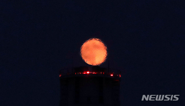 "레드문 절정 오후 8시33분"…정월대보름에 개기월식 36년만