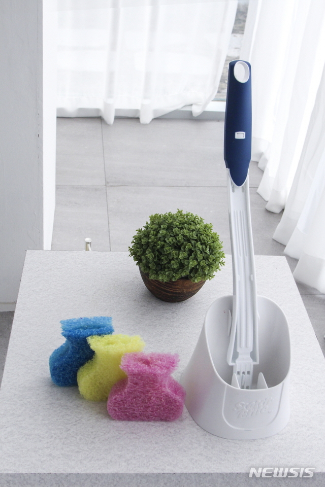 젊은 기혼남녀 70% "가장 청소하기 싫은 곳은 화장실"