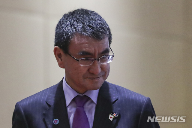 【싱가포르=AP/뉴시스】고노 다로 일본 외무상.2018.08.02 