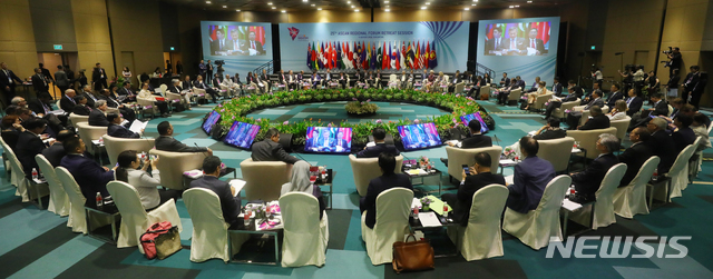 【싱가포르=뉴시스】배훈식 기자 = 4일 오후 싱가포르 엑스포 컨벤션센터에서 강경화 외교부 장관을 비롯한 각 국 외교 대표들이 참석하는 2018 아세안외교안보포럼(ARF)이 열리고 있다. 2018.08.04.&nbsp; dahora83@newsis.com