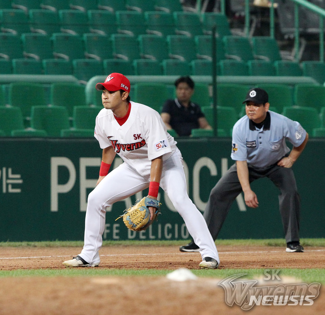 【서울=뉴시스】 SK 와이번스 강승호. (사진 = 구단 제공)