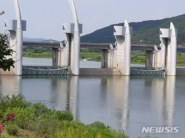 【창원=뉴시스】경남 함안군 칠북면 함안보 상류 지점. (사진=뉴시스 DB)