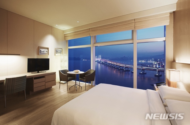 [부산소식] 파크 하얏트 부산, 객실 일일요금 40% 할인 등