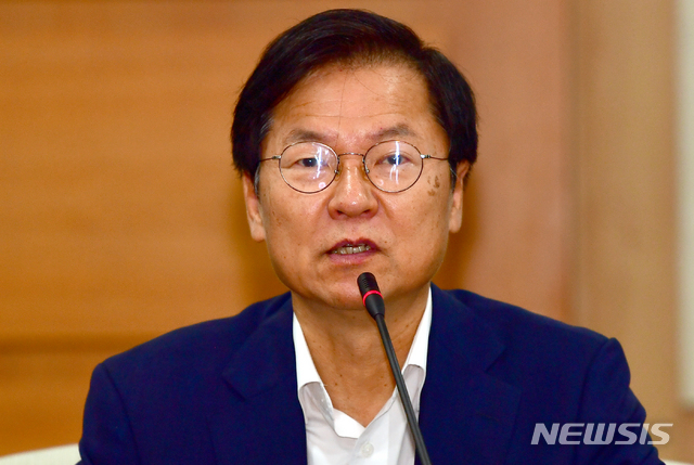 【광주=뉴시스】류형근 기자 = 국회 외교통일위원회 소속 천정배 민주평화당 의원. 2018.08.10. hgryu77@newsis.com