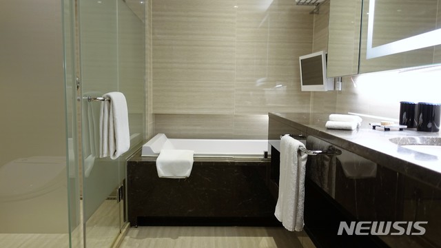 오크우드 프리미어 인천 1베드룸 딜럭스 내 욕실