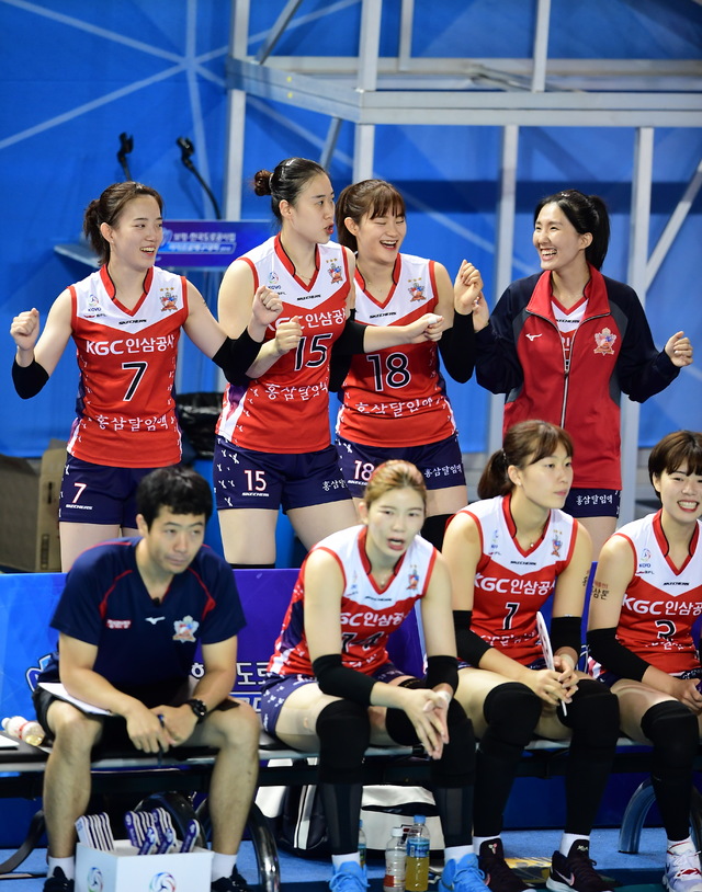 [종합]KGC인삼공사·GS칼텍스, 배구 컵대회 우승 놓고 격돌
