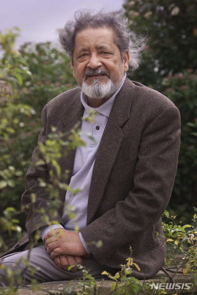 [종합]노벨 문학상 수상 나이폴 별세…애도 쏟아져&nbsp; 