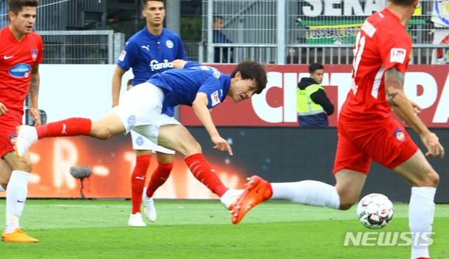 이재성, 두 경기 만에 독일 무대 데뷔골 작렬 