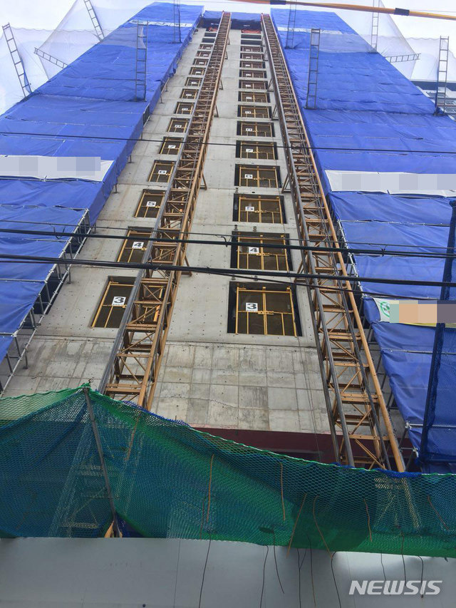 【춘천=뉴시스】 춘천시 근화동 아파트 공사중인 건물. patk21@newsis.com