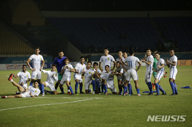 마하티르 총리 "말레이시아, 할 수 있다"···축구대표팀 격려