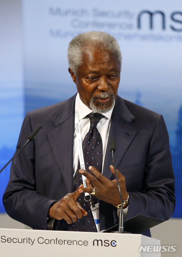 【뮌헨=AP/뉴시스】지난 2016년 뮌헨 안보국제회의에서 연설하는 코피 아난 전 유엔 사무총장. 2016. 2. 14.