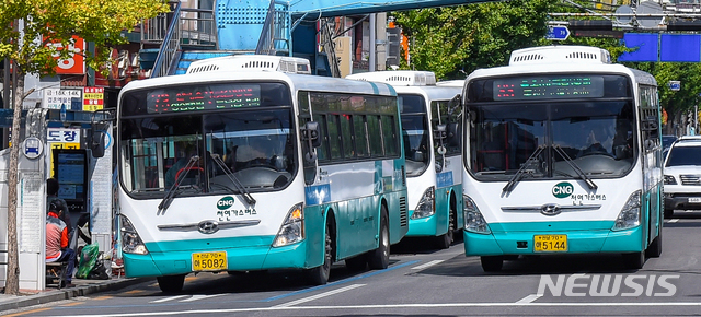 [여수=뉴시스]전남 여수시내버스. (사진=뉴시스 D/B) photo@newsis.com