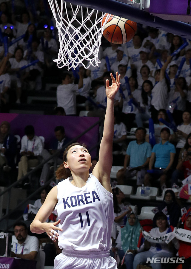 여자농구 임영희 "가족처럼 지낸 北선수들과 헤어지려니···"