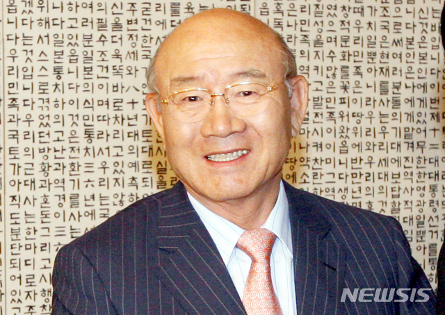 5·18단체 "골프 치며 사법질서 어긴 전두환 엄벌해야"