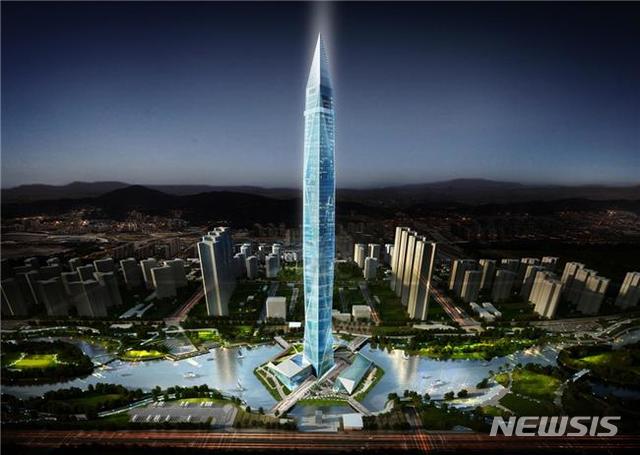 [서울=뉴시스] 청라시티타워 (사진 = 인천경제자유구역청 제공)