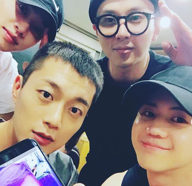 하이라이트 윤두준, 24일 입대···육군 현역 복무