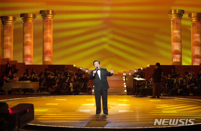 [종합]최희준, 톱가수가 떠나는 법···말년 활동자제 ★이미지 그대로