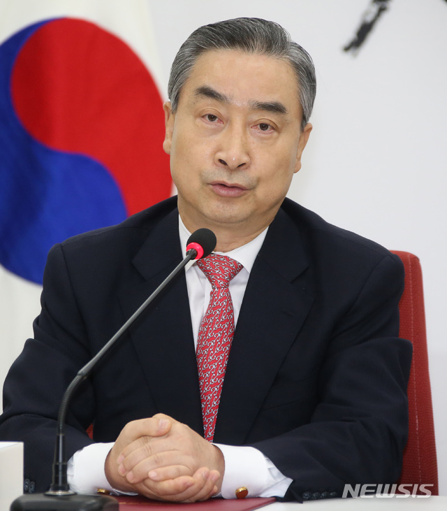 【서울=뉴시스】박영태 기자 = 전옥현 한국당 국가안보특위 위원장이 발언을 하고 있다. 2018.08.24.(사진=자유한국당 제공)photo@newsis.com