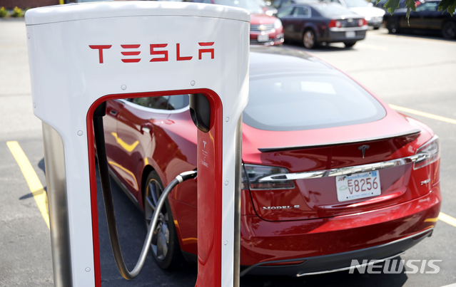 테슬라, 2분기 배송 사상 최대…전분기 대비 51.1%↑&nbsp; 