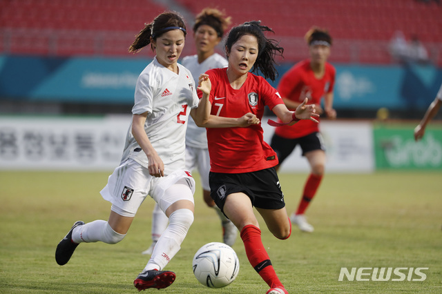 【팔렘방=AP/뉴시스】 이민아, 여자축구 한일전