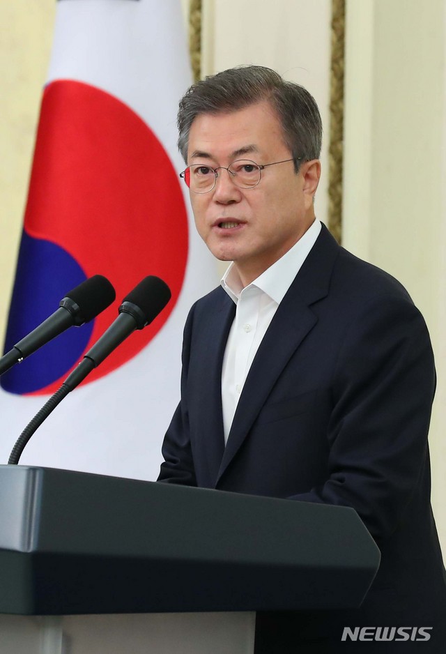 【서울=뉴시스】전신 기자 = 문재인 대통령이 1일 청와대 영빈관에서 열린 당정청 전원회의에서 모두발언하고 있다. 2018.09.01.&nbsp; photo1006@newsis.com