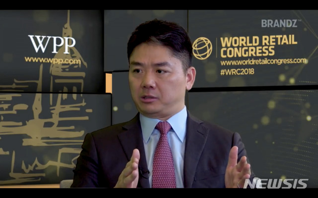 【서울=뉴시스】미국 출장 중 부적절한 성적 행동 혐의로 체포됐다 풀려난 중국 전자상거래 업체 JD닷컴의 류창둥(劉强東) 창업자 겸 최고경영자. <사진 출처 : 포브스> 2018.9.3