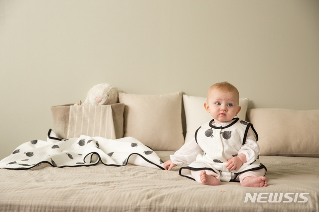 【서울=뉴시스】리틀페넥의 2018 F/W 신제품 오가닉 소재 블랭킷·수면조끼. 2018.09.04 (사진=리틀페넥 제공) photo@newsis.com