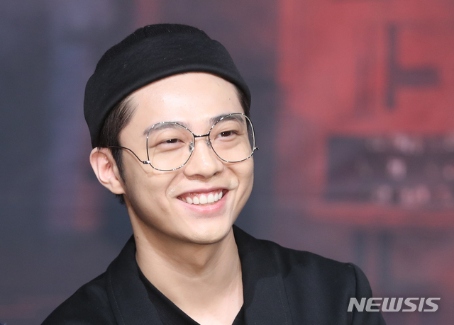 【서울=뉴시스】조수정 기자 = Mnet 래퍼 서바이벌 '쇼미더머니 트리플세븐(777)' 제작발표회가 열린 7일 오후 서울 영등포구 타임스퀘어 아모리스홀에서 프로듀서 기리보이가 질문을 듣고 있다. '쇼미더머니 트리플세븐'은 9월 7일 밤 11시 첫 방송된다. 2018.09.07.chocrystal@newsis.com